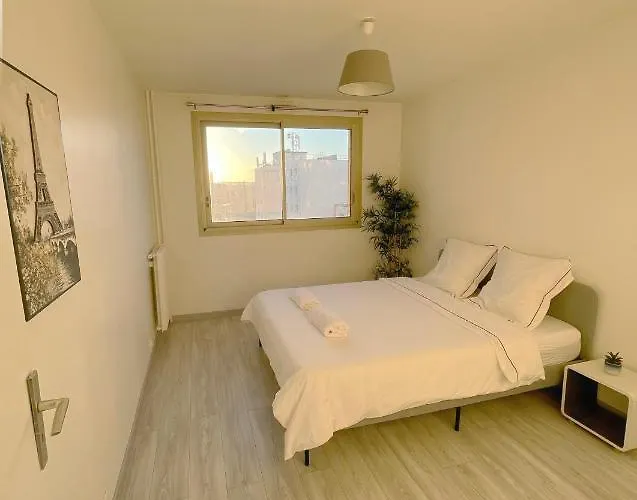 Appartement 2 Bedroom In Middle Of *